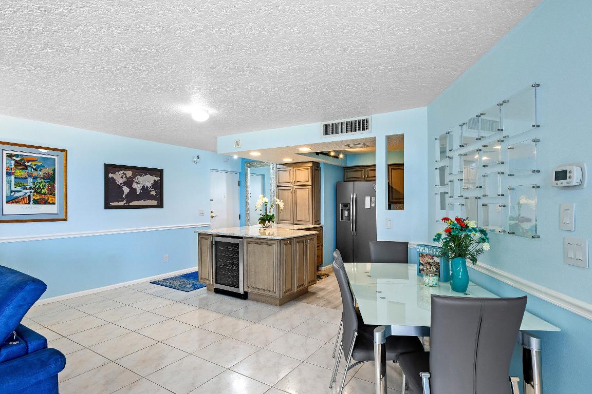 Phoenix Towers - Residential