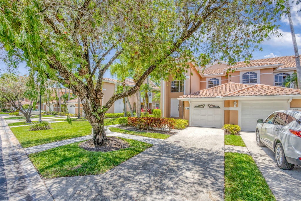 Photo of 222 Legendary Circle, Palm Beach Gardens, FL 33418 (MLS # B26077385)