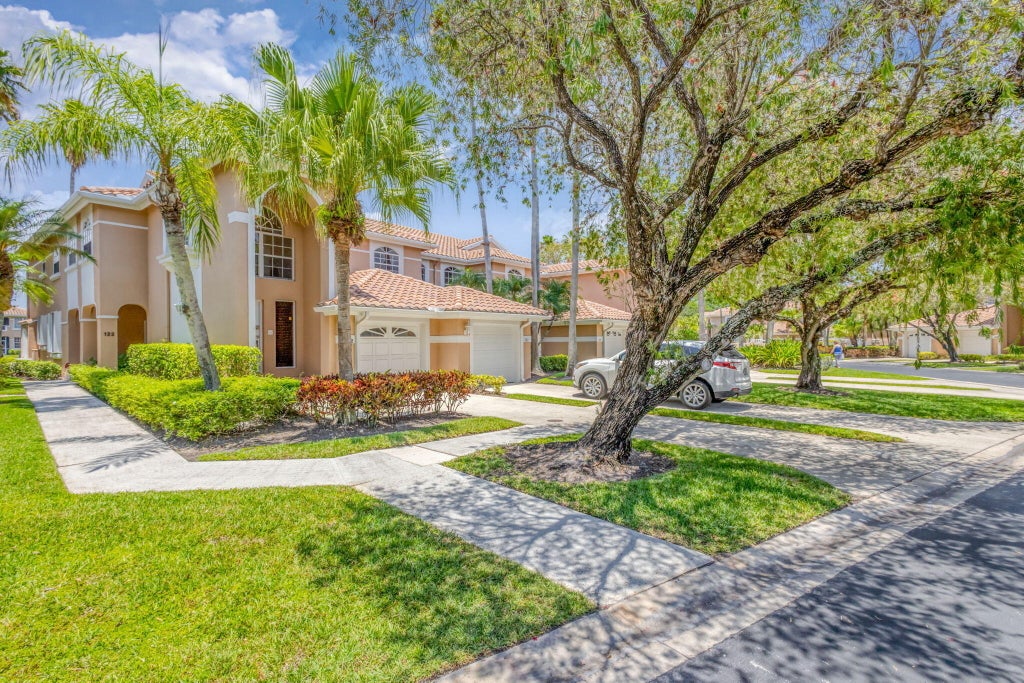 Photo of 222 Legendary Circle, Palm Beach Gardens, FL 33418 (MLS # B26077385)