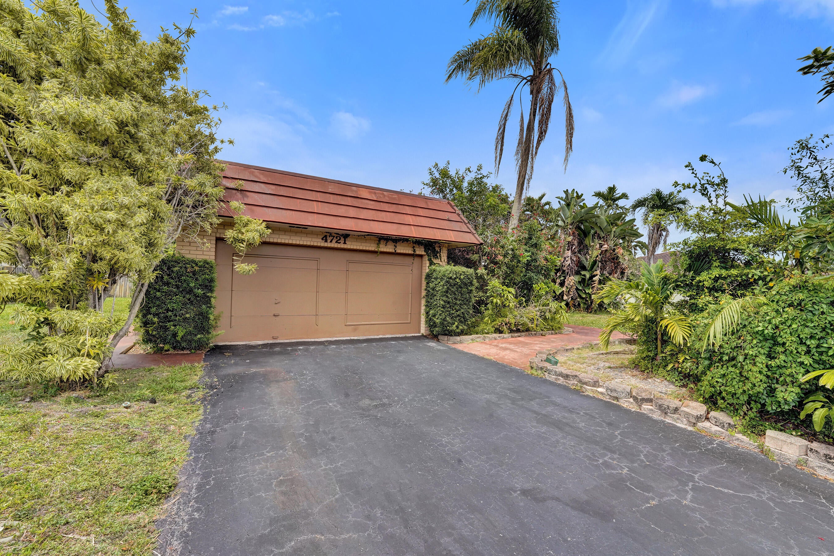 4721 Sarazen Drive