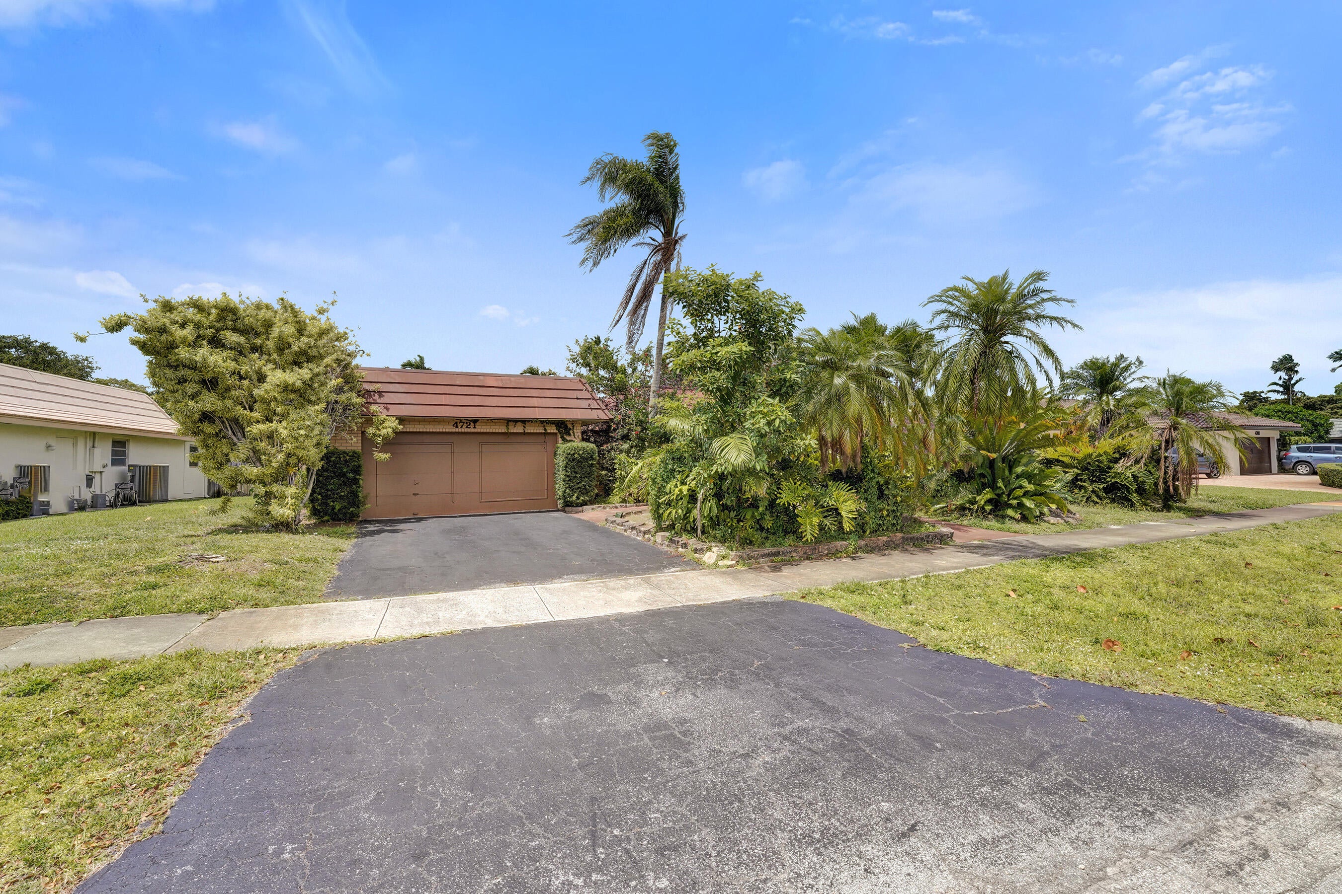 4721 Sarazen Drive, Hollywood FL 33021