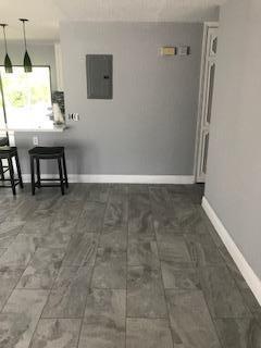 CHATELAINE - Residential Lease