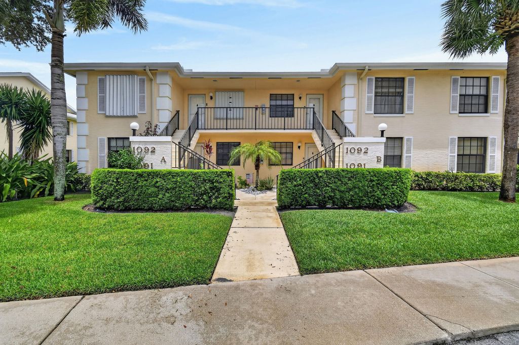 Photo of 1091 Keystone Drive, Jupiter, FL 33458 (MLS # B26048472)
