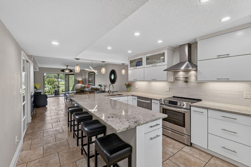 Photo of 1091 Keystone Drive, Jupiter, FL 33458 (MLS # B26048472)