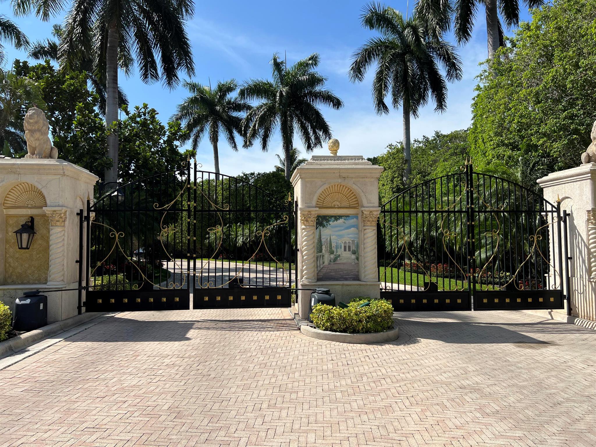 ADDISON ESTATES - Residential