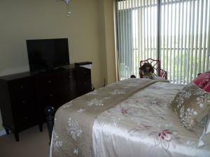 LAKEWOOD MIDRISE CONDO - Residential Lease