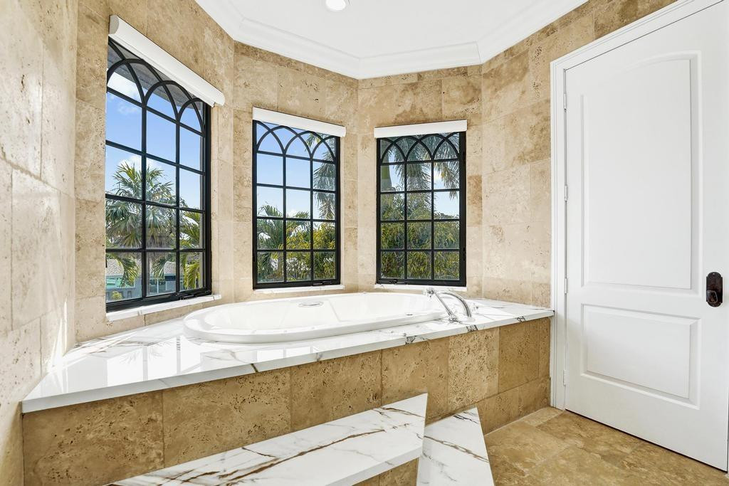 Lighthouse Point - Residential