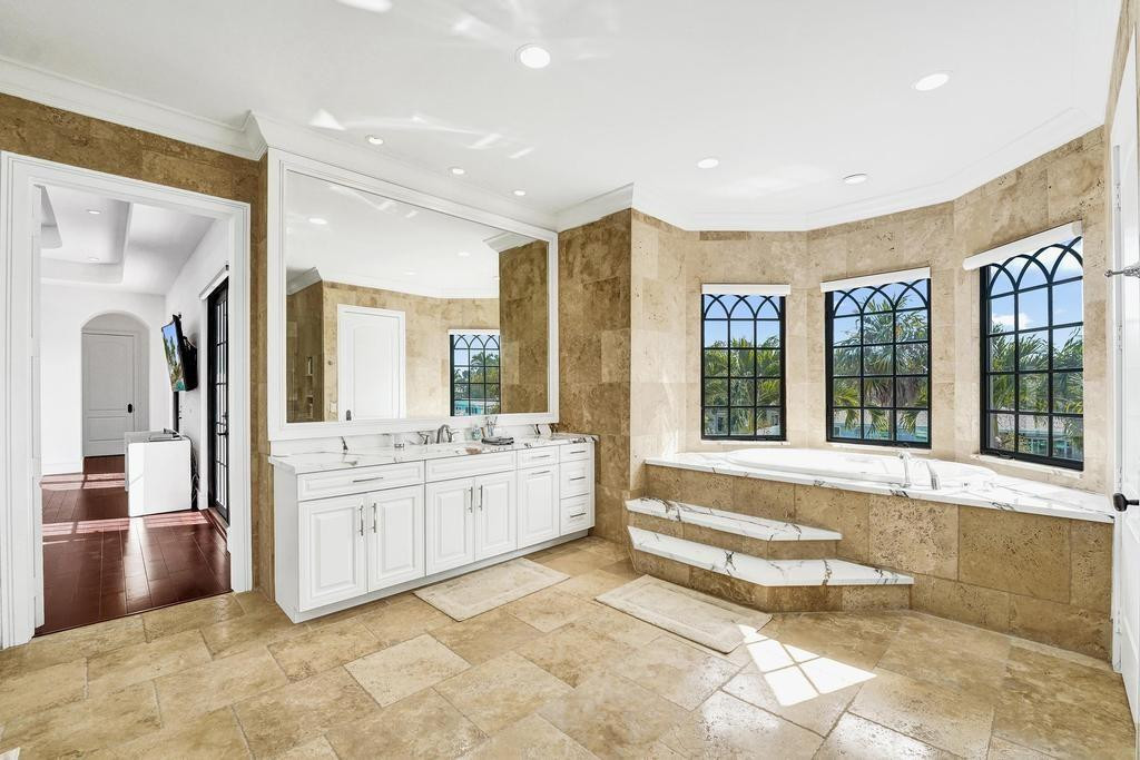 Lighthouse Point - Residential