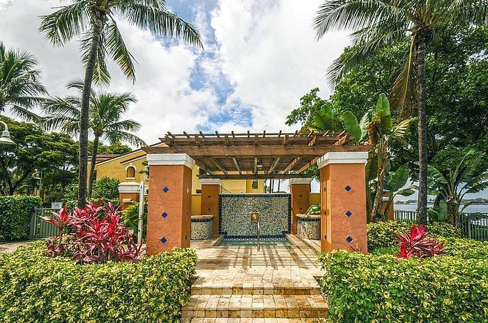 YACHT CLUB ON THE INTRACOASTAL CONDO - Residential Lease