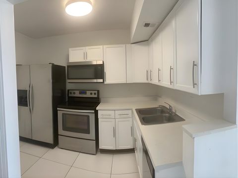 3600 NW 21st Street Unit 406 Lauderdale Lakes FL 33311
