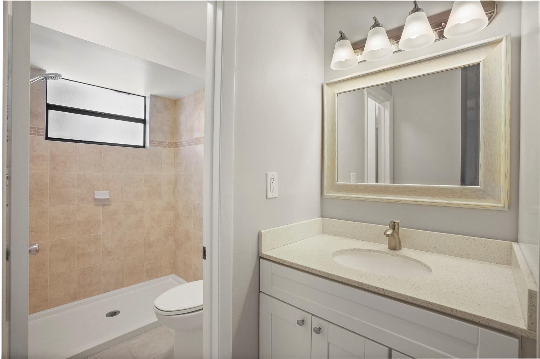 PEMBROKE POINTE SECTION T - Residential