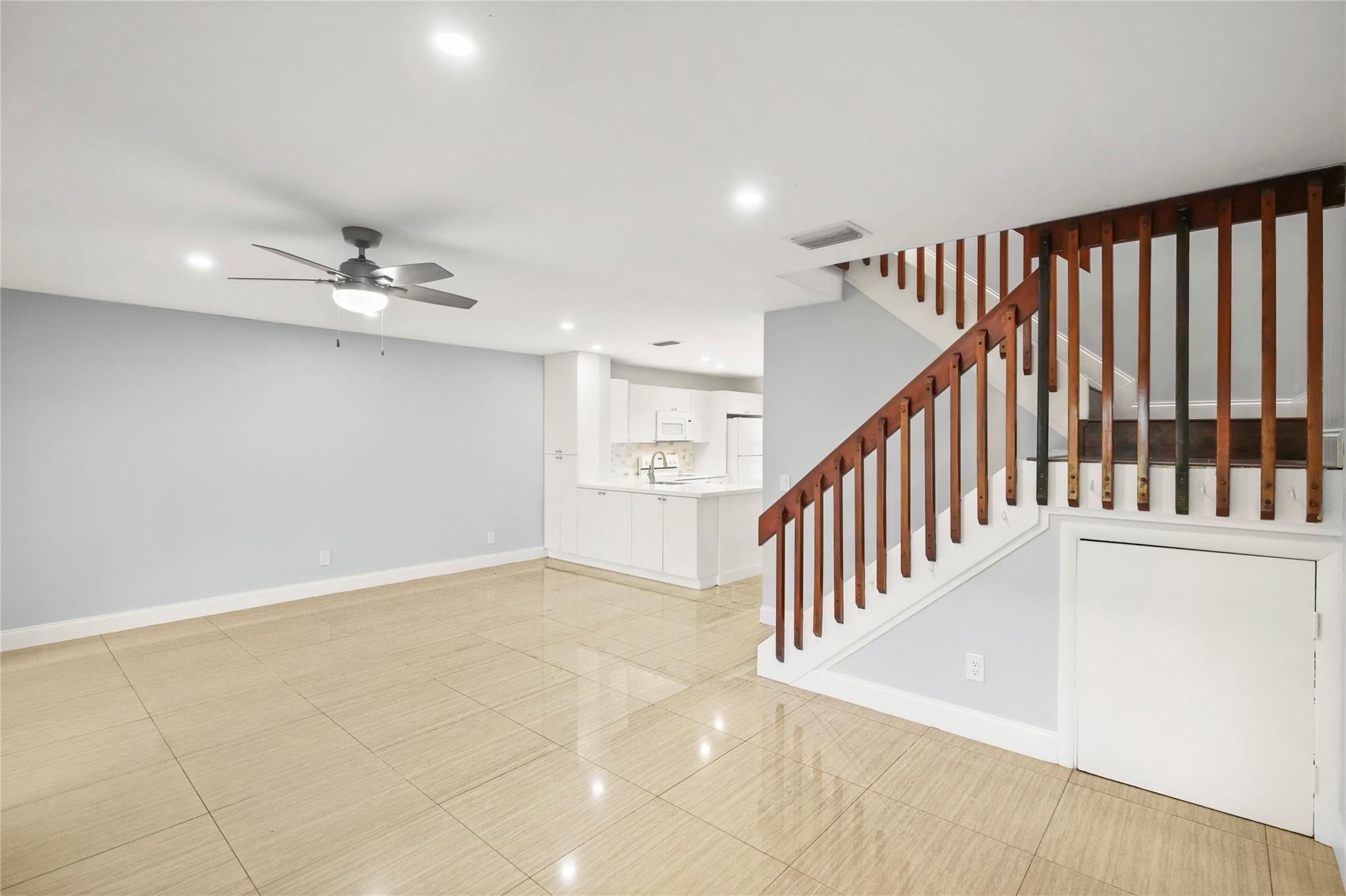 PEMBROKE POINTE SECTION T - Residential