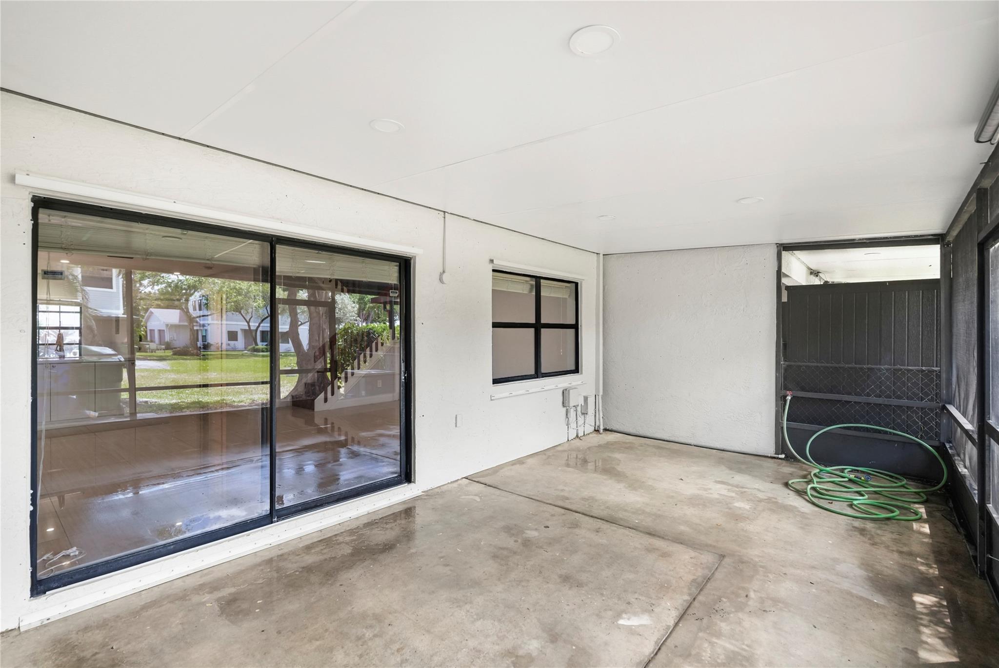 PEMBROKE POINTE SECTION T - Residential