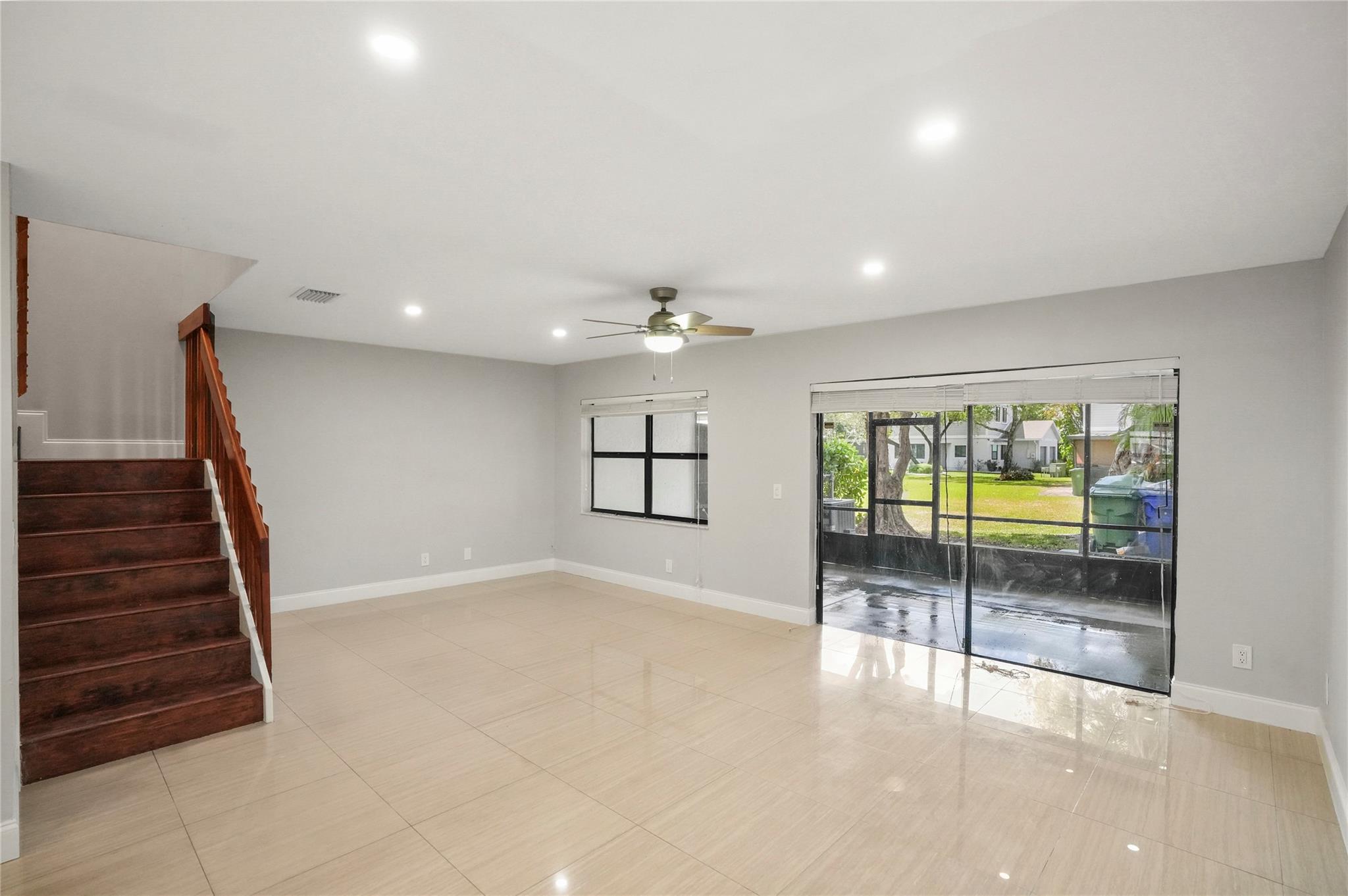 PEMBROKE POINTE SECTION T - Residential