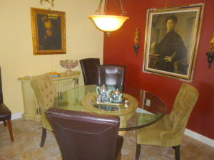 VILLAGE ROYALE GREENHILL - Residential