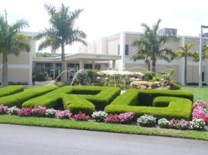 VILLAGE ROYALE GREENHILL - Residential