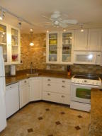 VILLAGE ROYALE GREENHILL - Residential