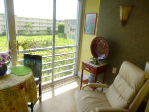 VILLAGE ROYALE GREENHILL - Residential