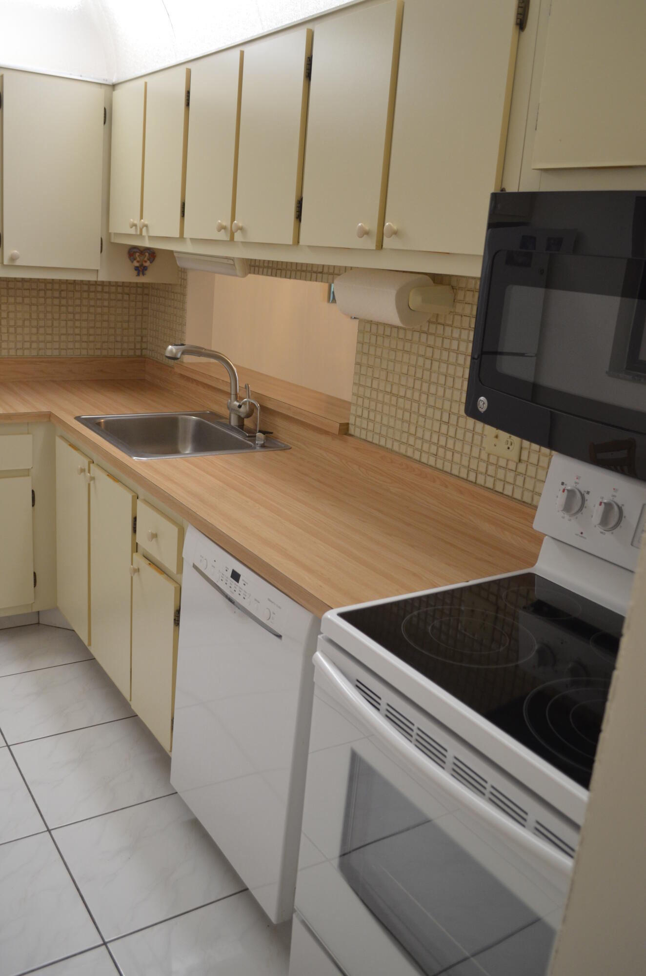 5250 Las Verdes Circle 105