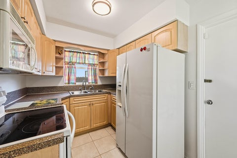 Tiny photo for 1716 N 25th Avenue, Hollywood, FL 33020 (MLS # B26045941)