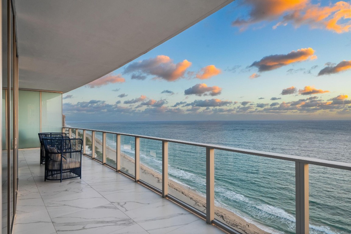 2200 N Ocean Boulevard S1801