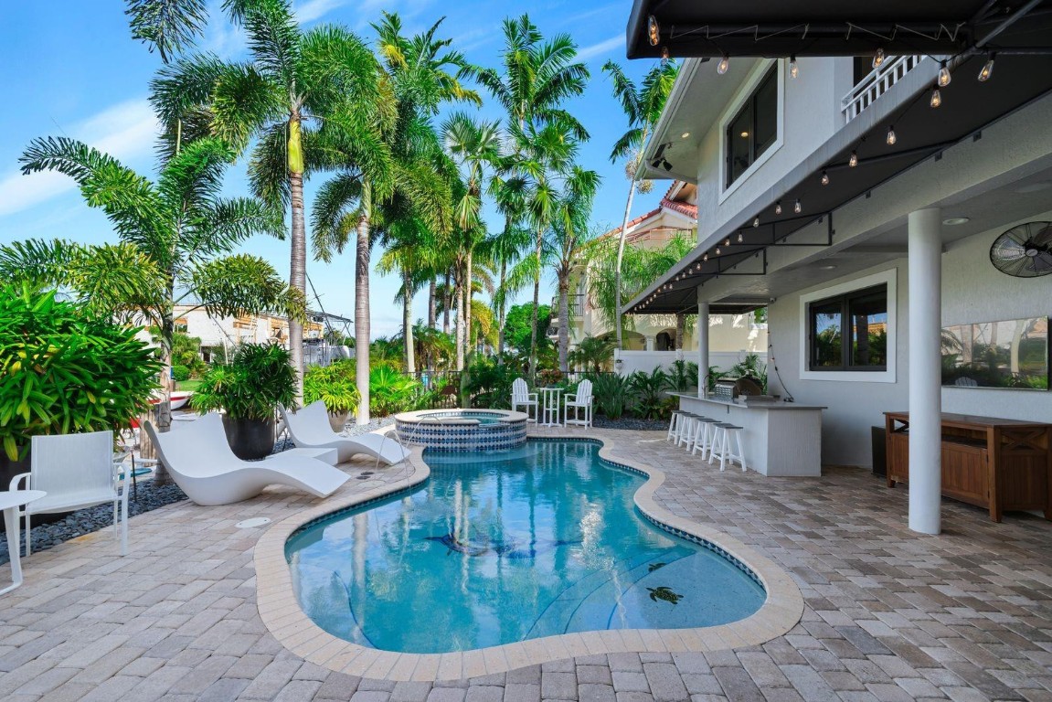 Lighthouse Point - Residential