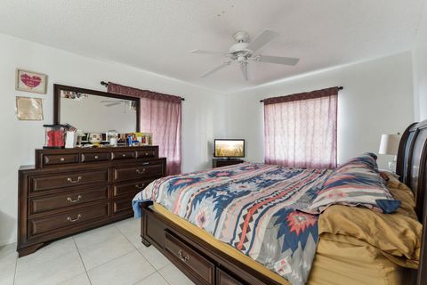 Condominium in Deerfield Beach FL 706 2nd Avenue 13.jpg