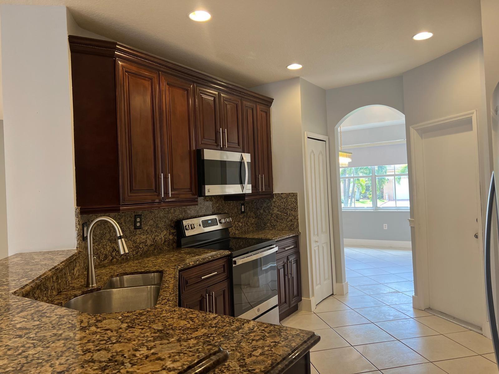 Pod 6 At Monarch Lakes 16 - Residential Lease