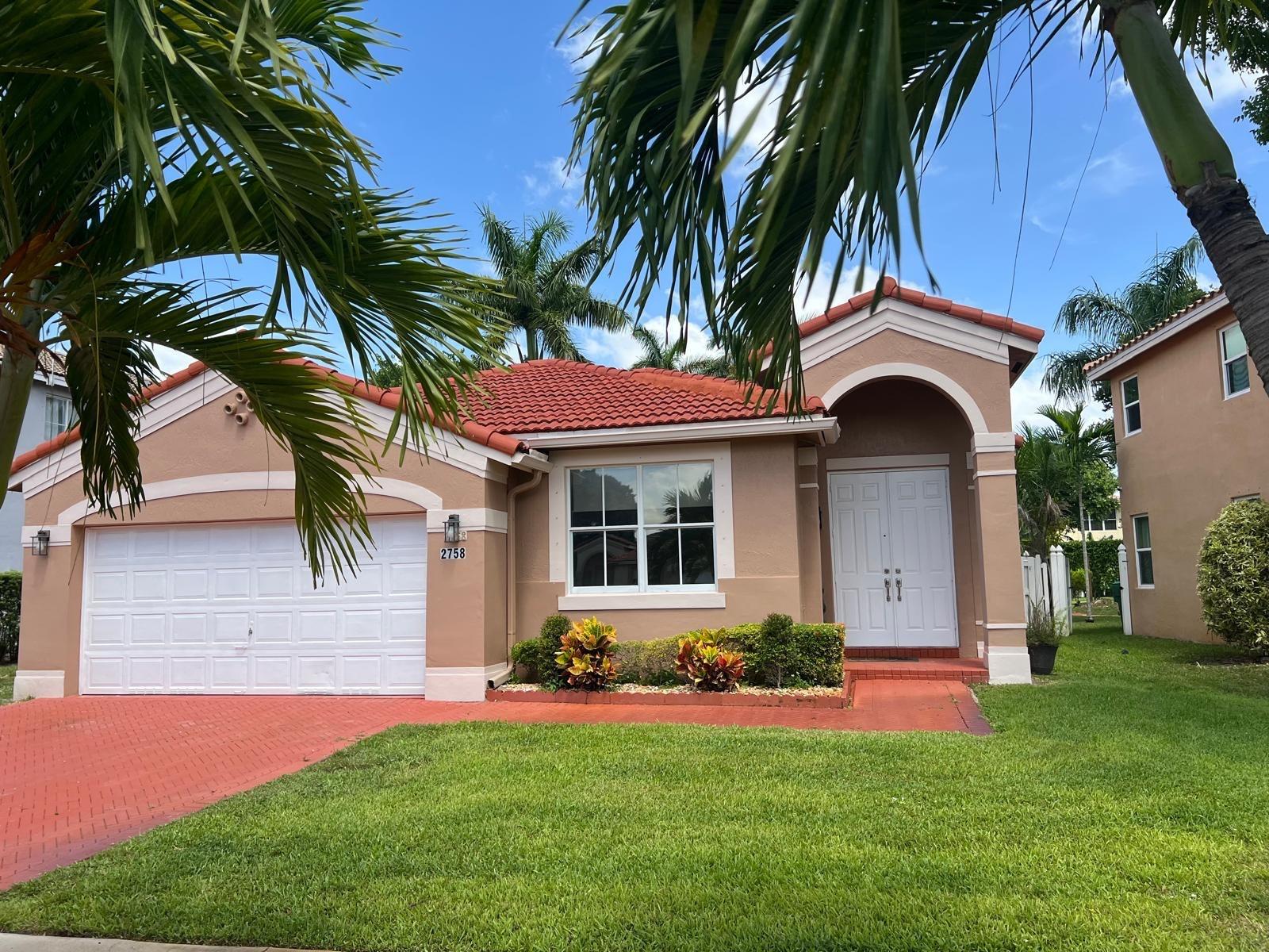 Pod 6 At Monarch Lakes 16 - Residential Lease