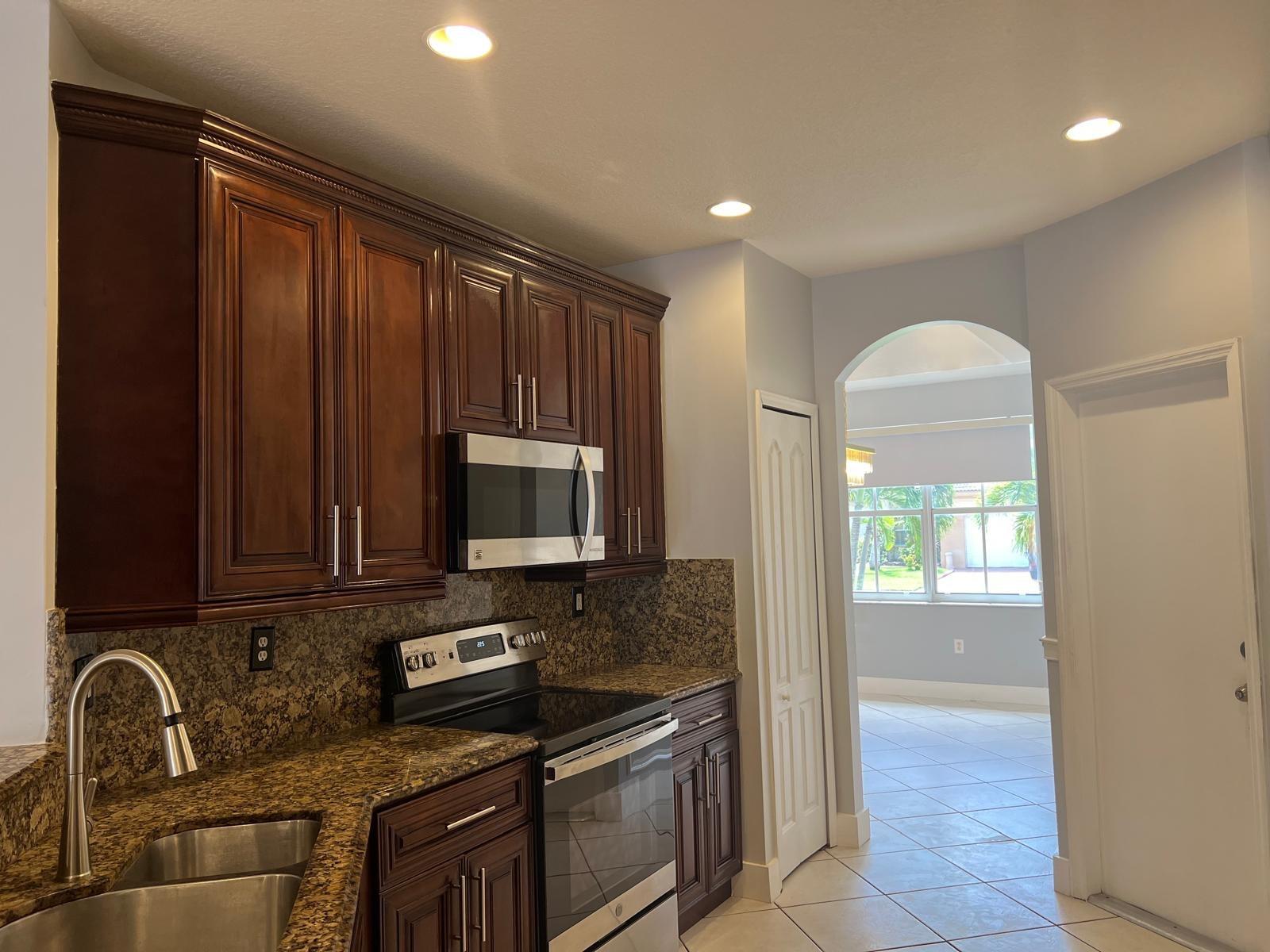 Pod 6 At Monarch Lakes 16 - Residential Lease