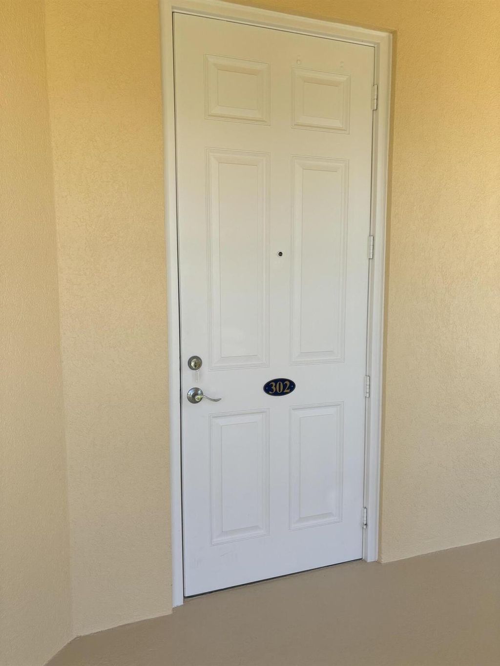Photo of 10 Harbour Isle Drive E #302, Fort Pierce, FL 34949 (MLS # R11114956)
