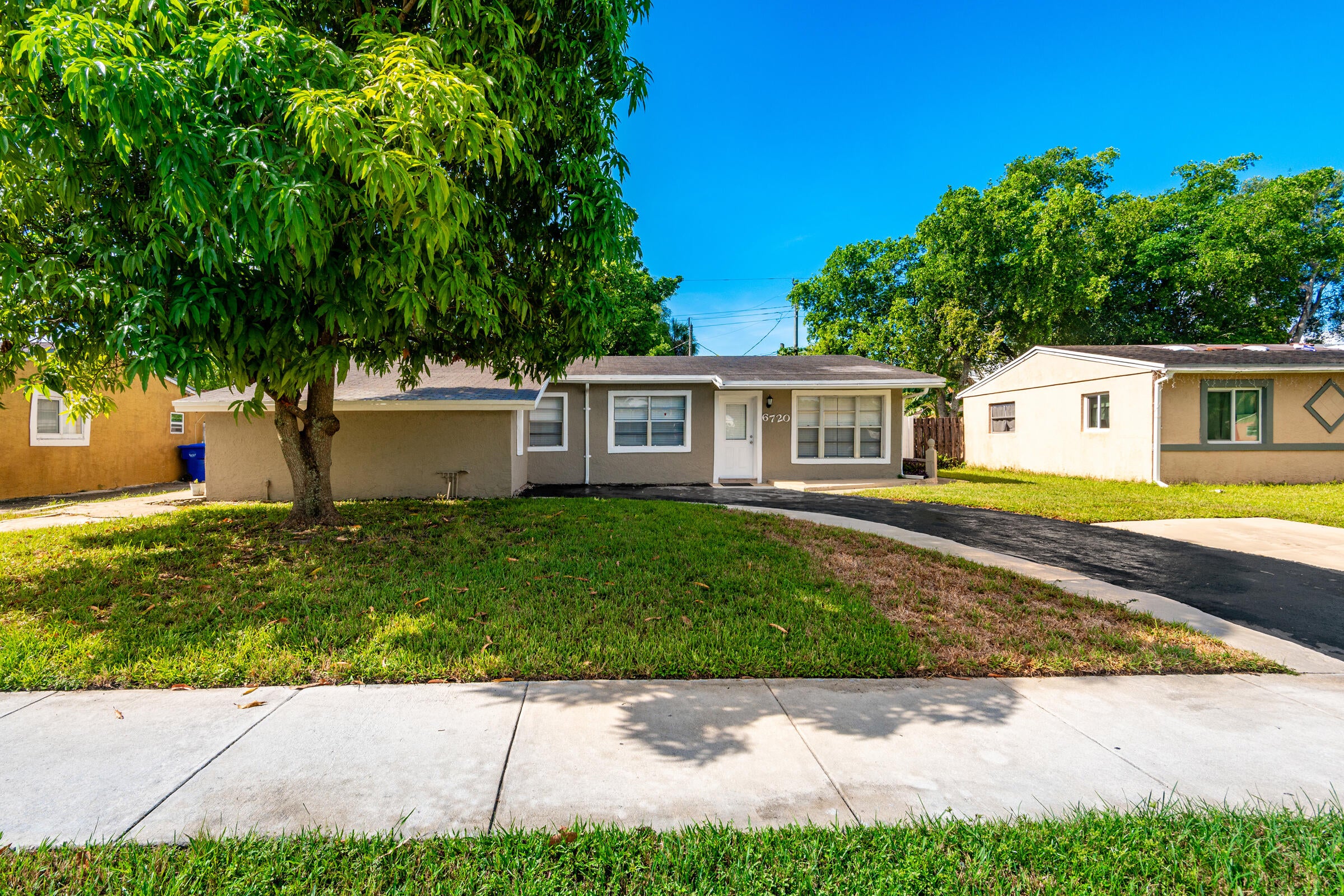 6720 SW 17TH Street