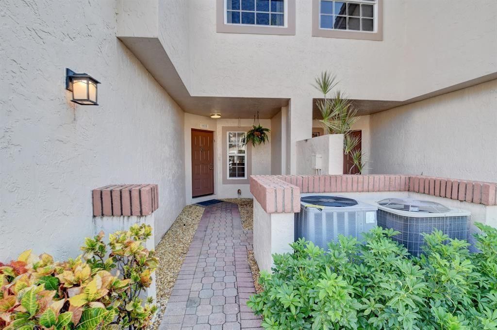 Photo of 9525 Boca River Circle, Boca Raton, FL 33434 (MLS # F10495838)