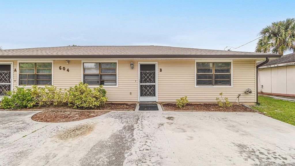 Photo of 604 Roselyn Avenue #B, Fort Pierce, FL 34982 (MLS # R11140591)