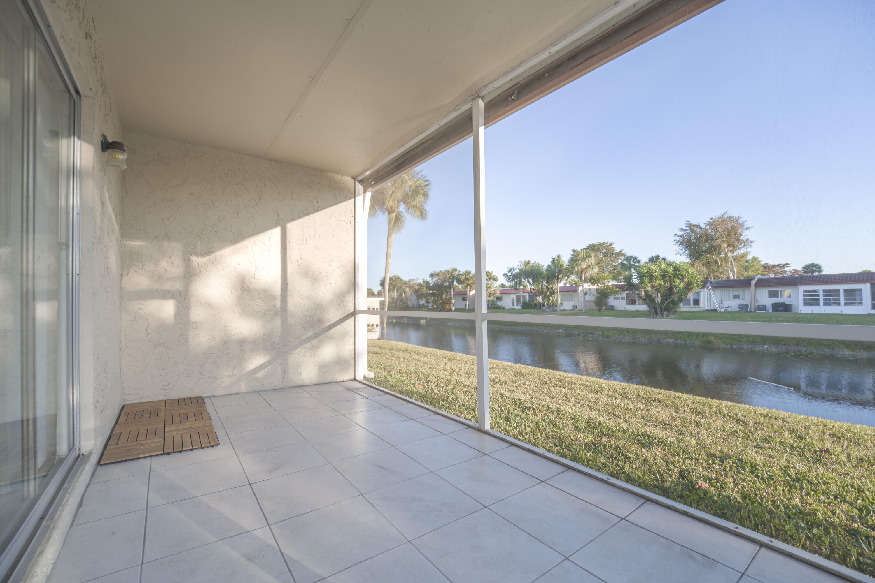 GOLDEN LAKES VILLAGE COND 1 THRU 13-A - Residential Lease