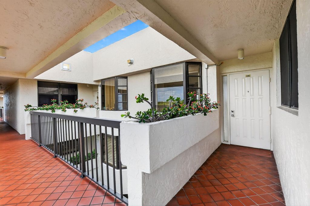 Photo of 6620 Boca Del Mar Drive #706, Boca Raton, FL 33433 (MLS # R11138565)