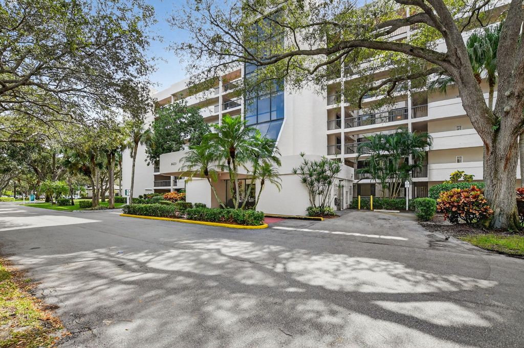 Photo of 6620 Boca Del Mar Drive #706, Boca Raton, FL 33433 (MLS # R11138565)