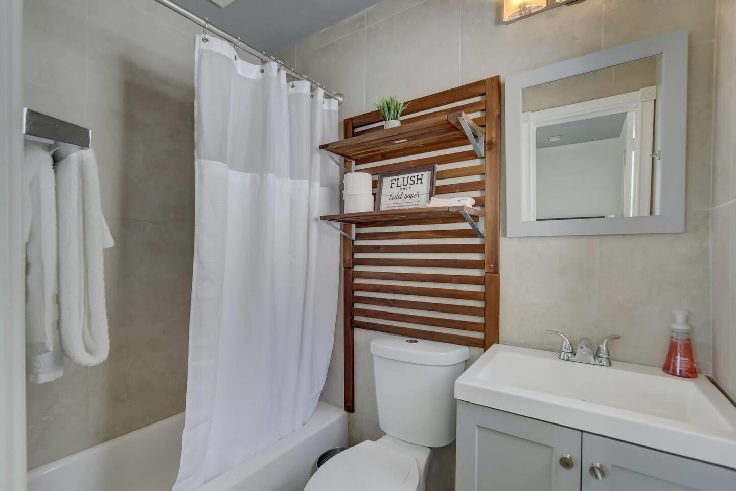 Oakland Ocean Mile Add 29 - Residential Income