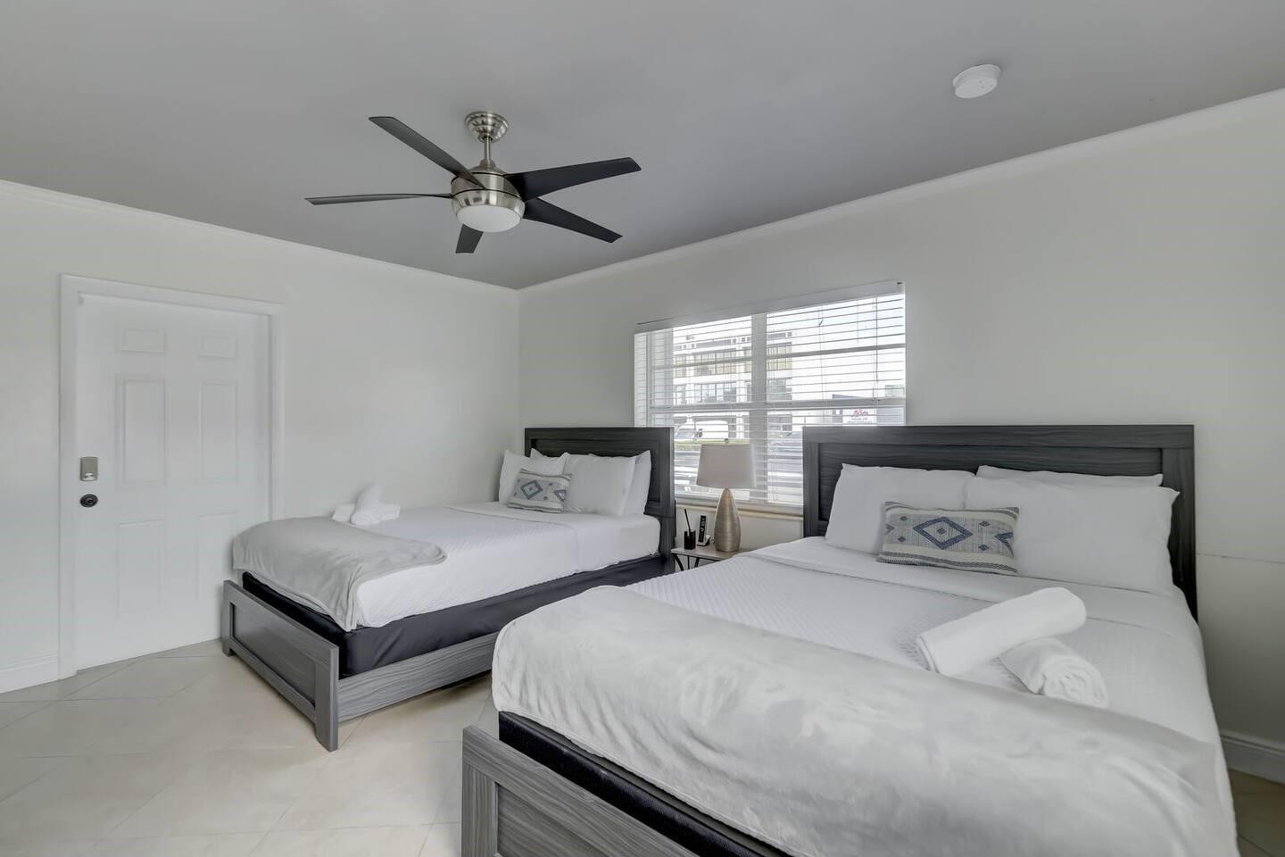 Oakland Ocean Mile Add 29 - Residential Income