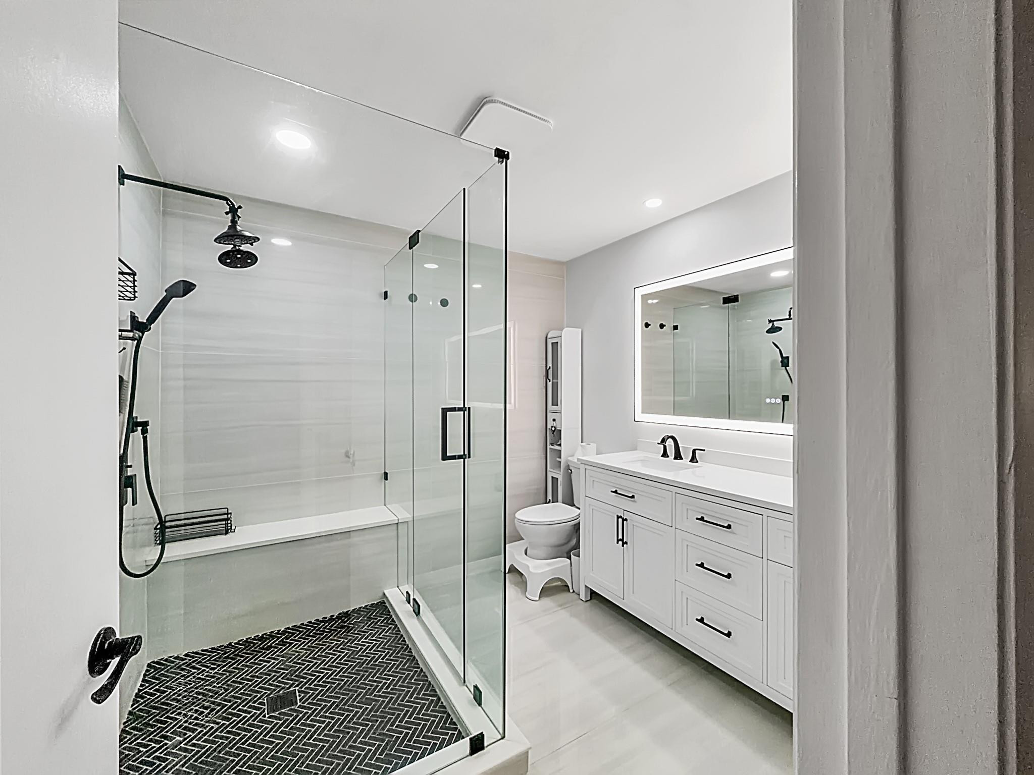 THE RACQUET CLUB - Residential