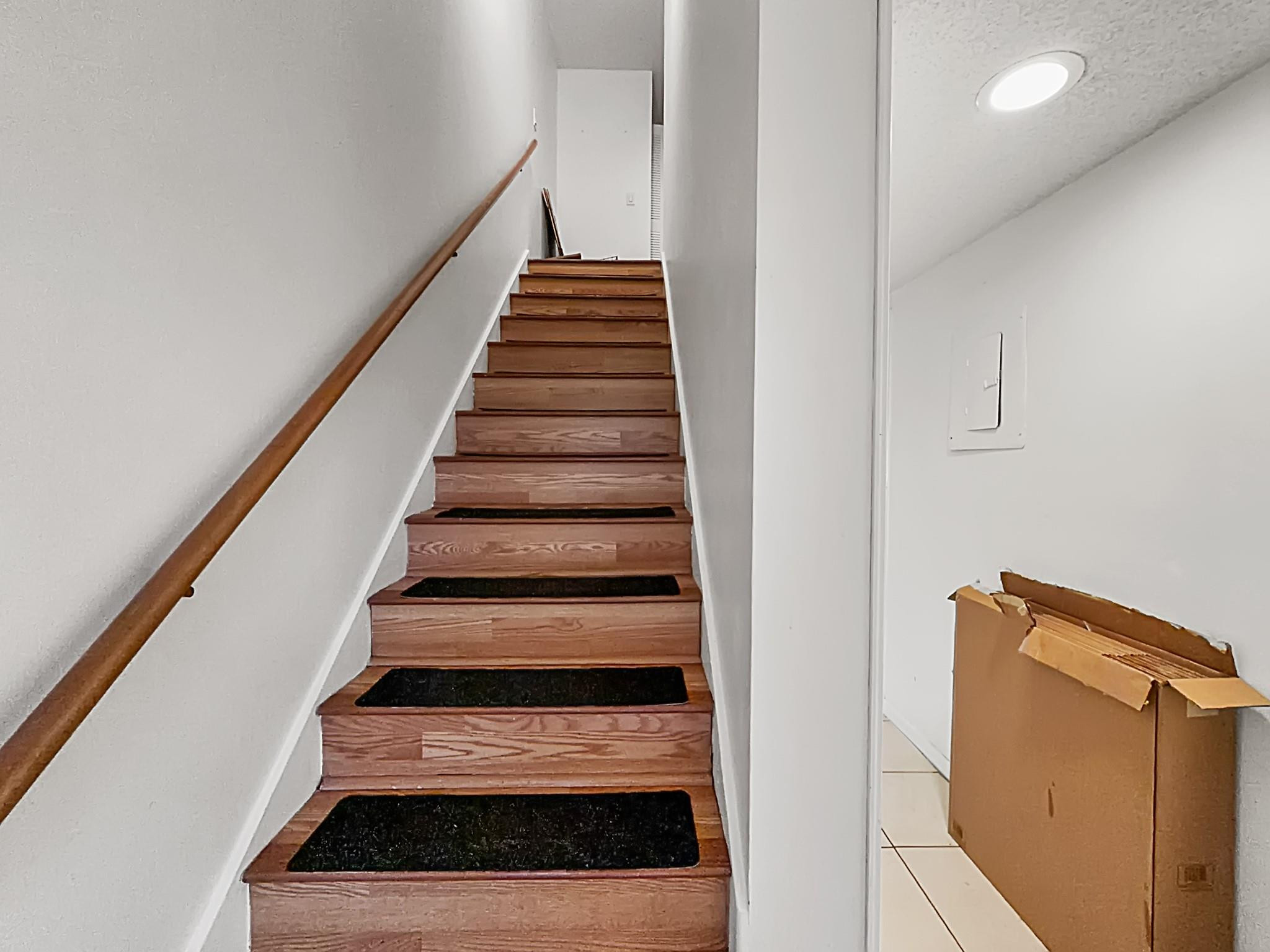 THE RACQUET CLUB - Residential