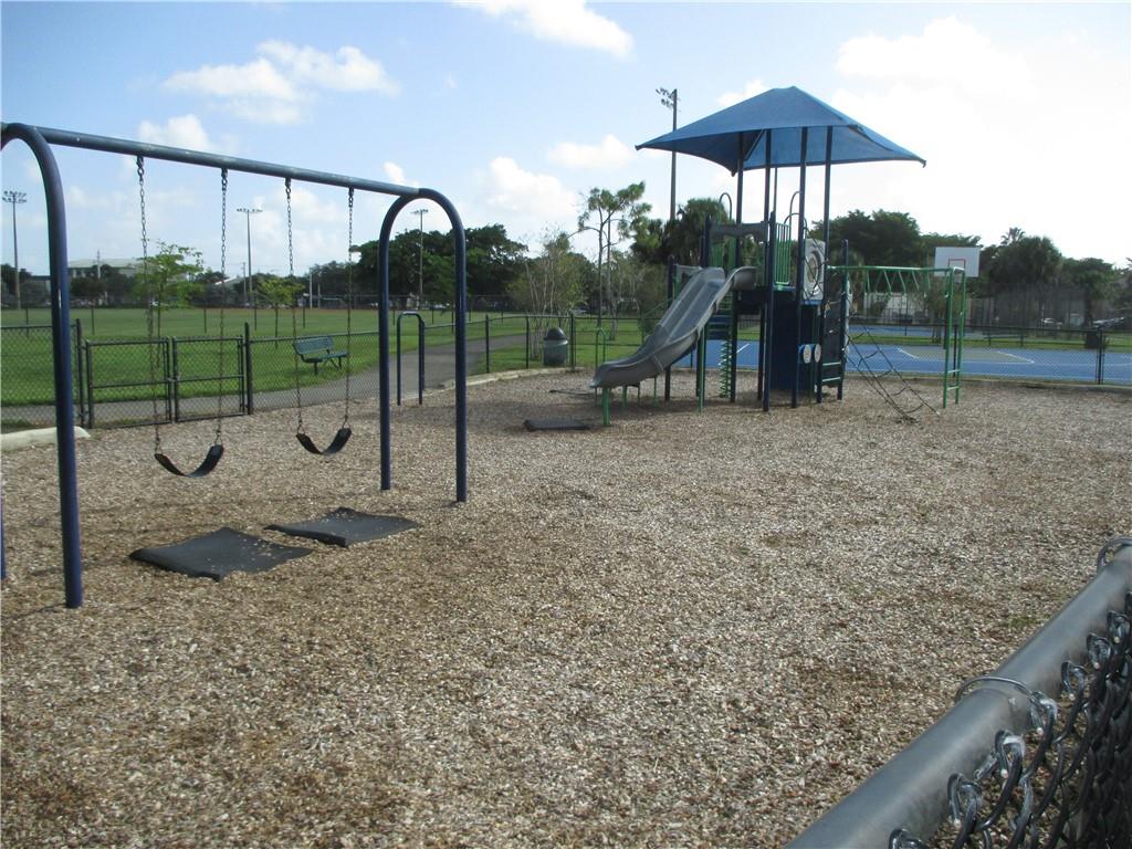 CORAL SPRINGS STATES - Residential