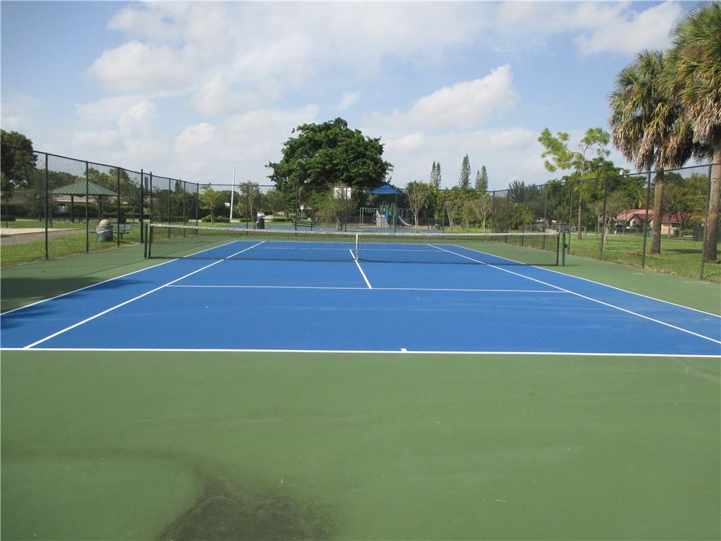 CORAL SPRINGS STATES - Residential