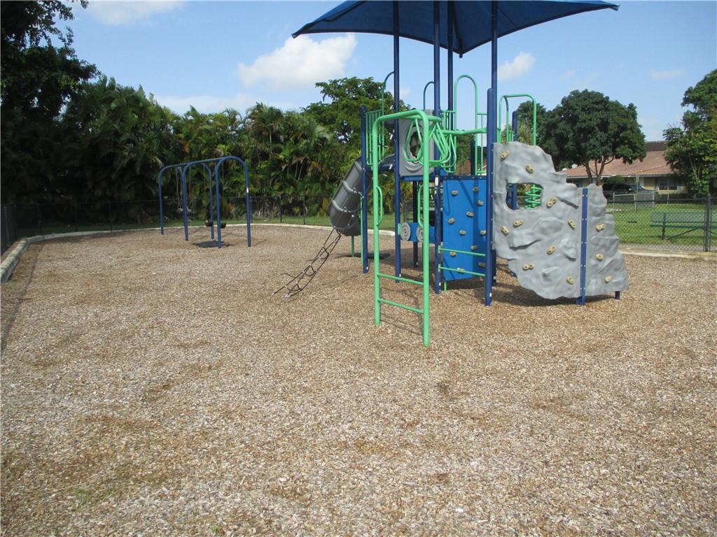 CORAL SPRINGS STATES - Residential