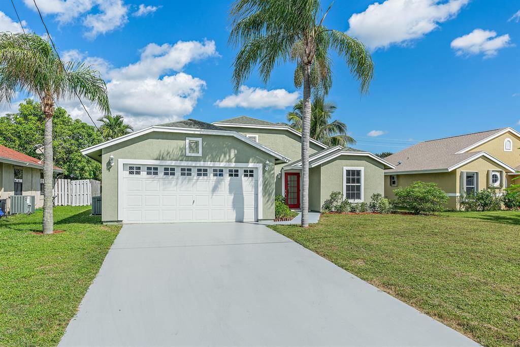Photo of 6249 Robinson Street, Jupiter, FL 33458 (MLS # R10750418)