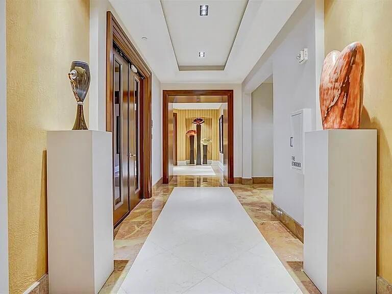 PLAZA AT OCEANSIDE (THE) - Residential