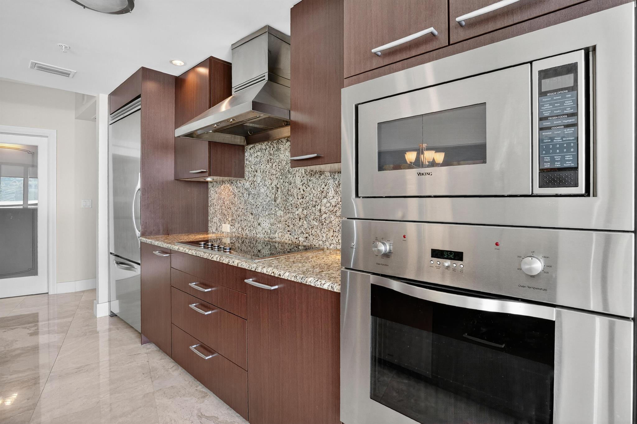 PLAZA AT OCEANSIDE (THE) - Residential