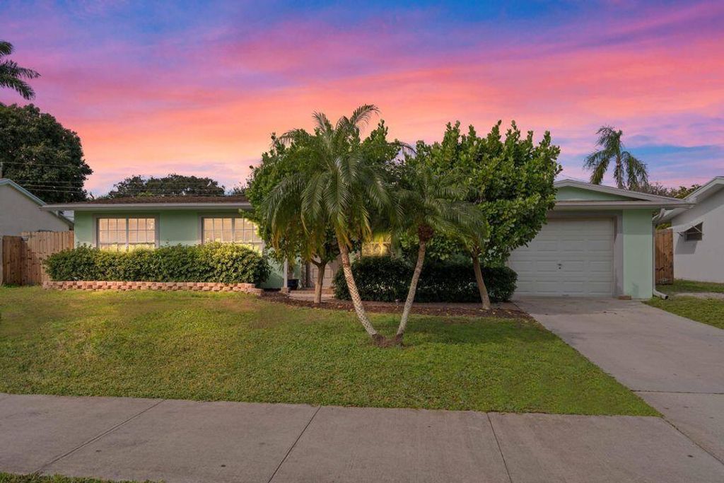 Photo of 413 Philadelphia Drive, Jupiter, FL 33458 (MLS # R10813464)