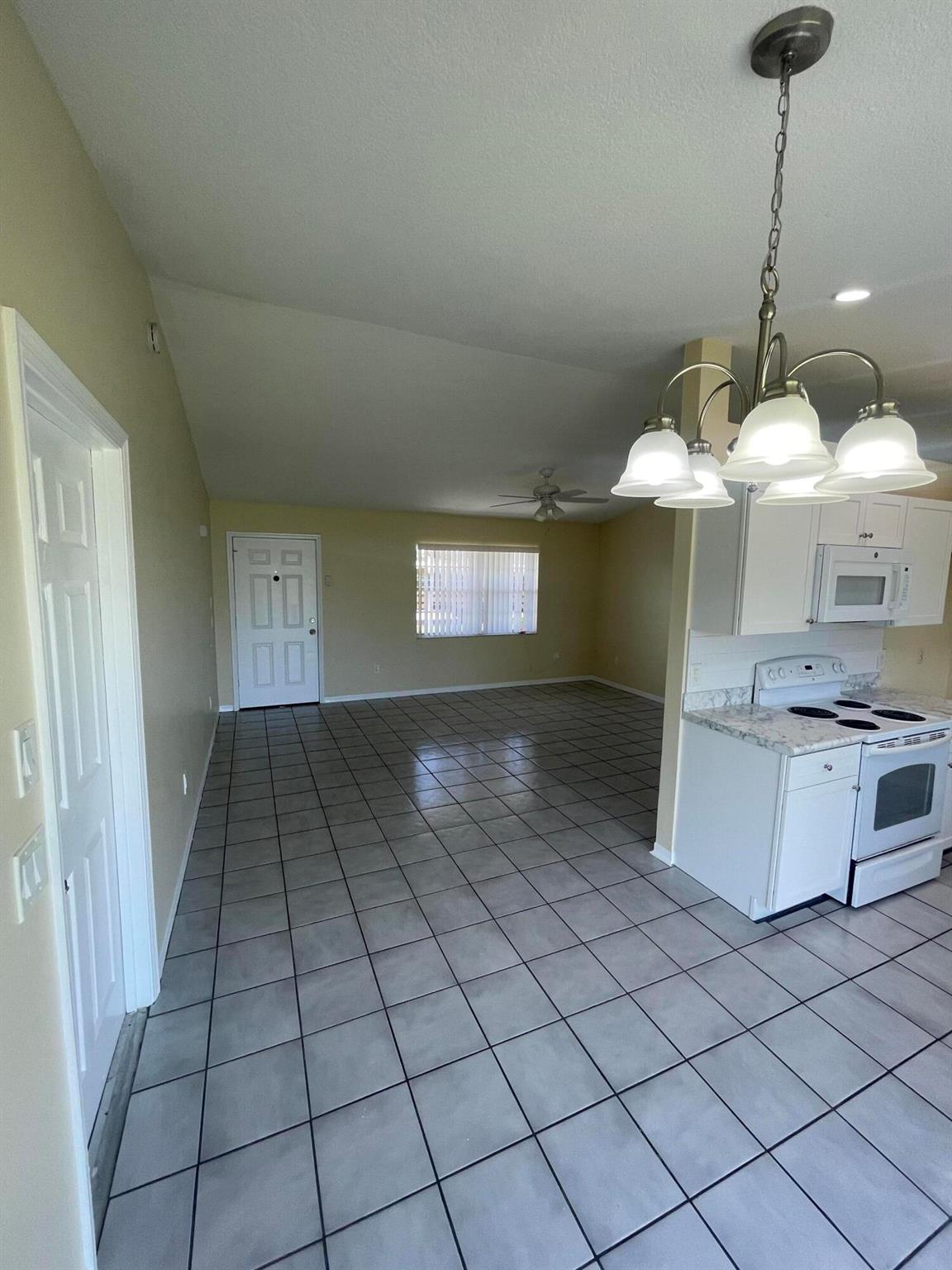 PORT ST LUCIE SECTION 9 - Residential Lease