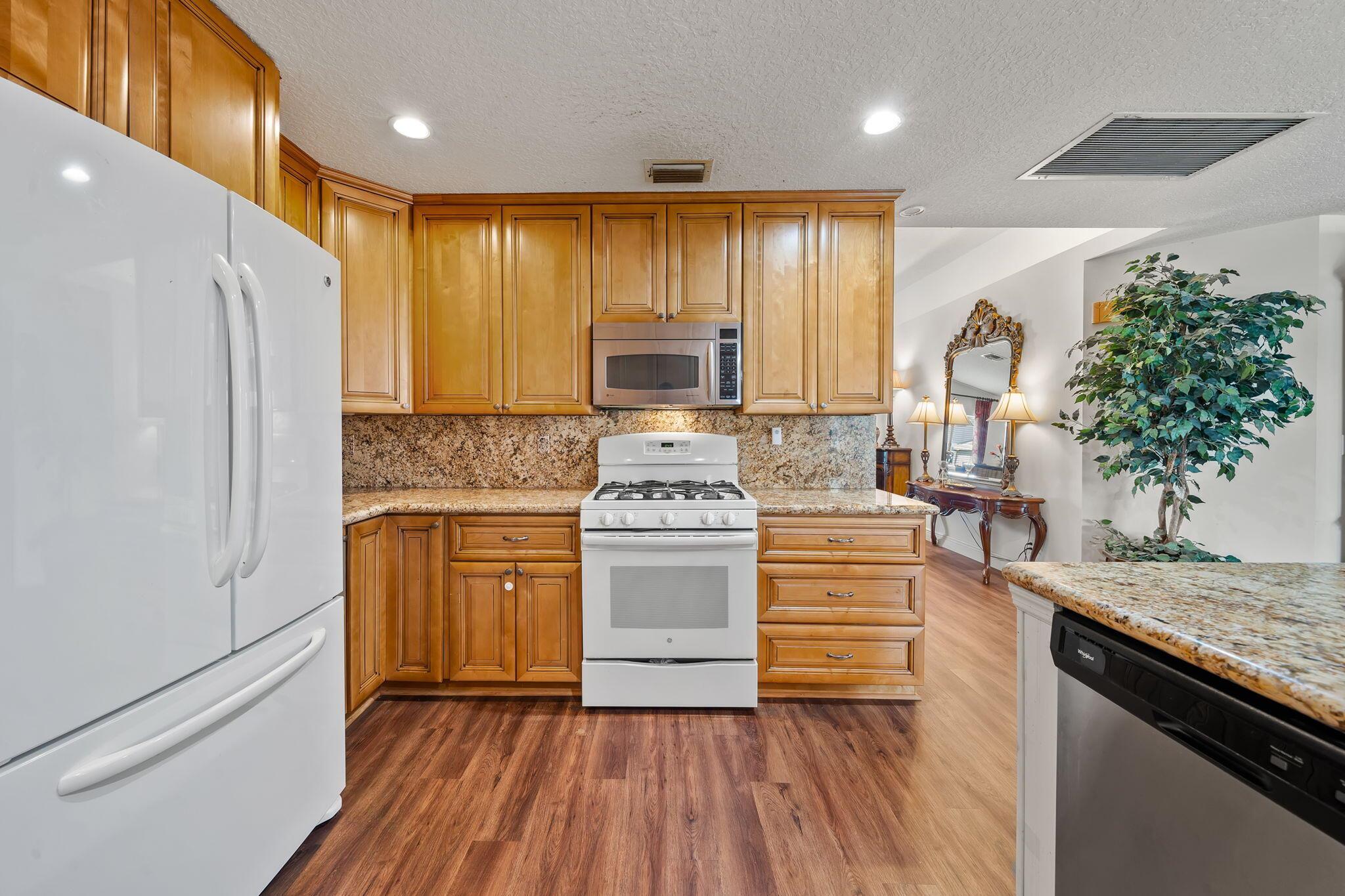 1223 Baycourt Isle